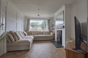 Living Room- click for photo gallery